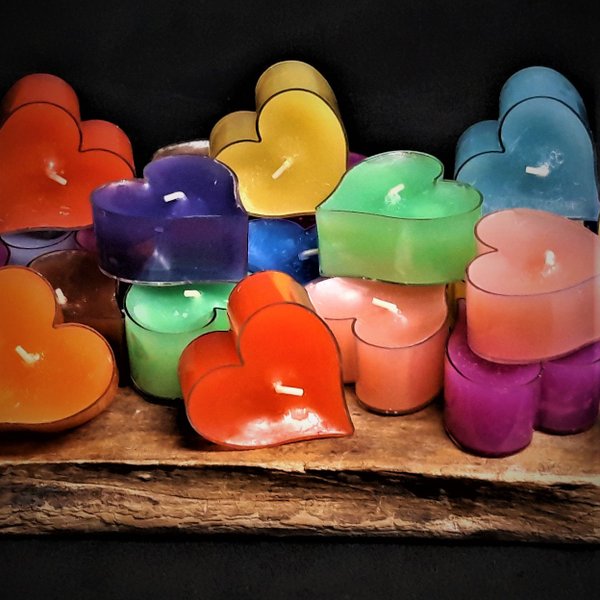 Colourful handmade heart tealights BigHeart-Paraffine. CANDAVON